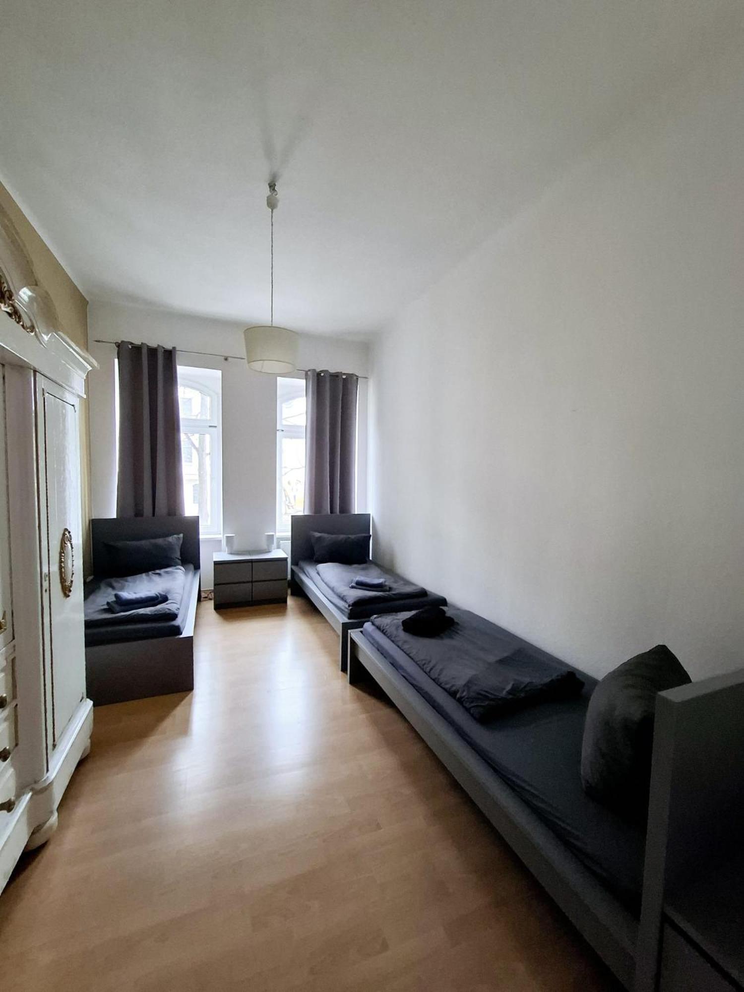Altbauwohnung Direkt An Der Karli Mit Balkon - Netflix Inklusive Leipzig Eksteriør billede