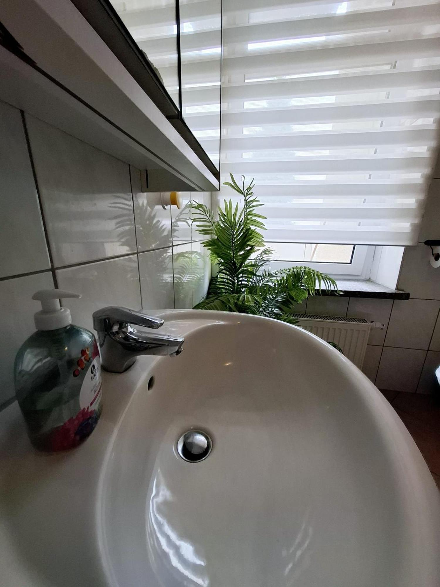 Altbauwohnung Direkt An Der Karli Mit Balkon - Netflix Inklusive Leipzig Eksteriør billede