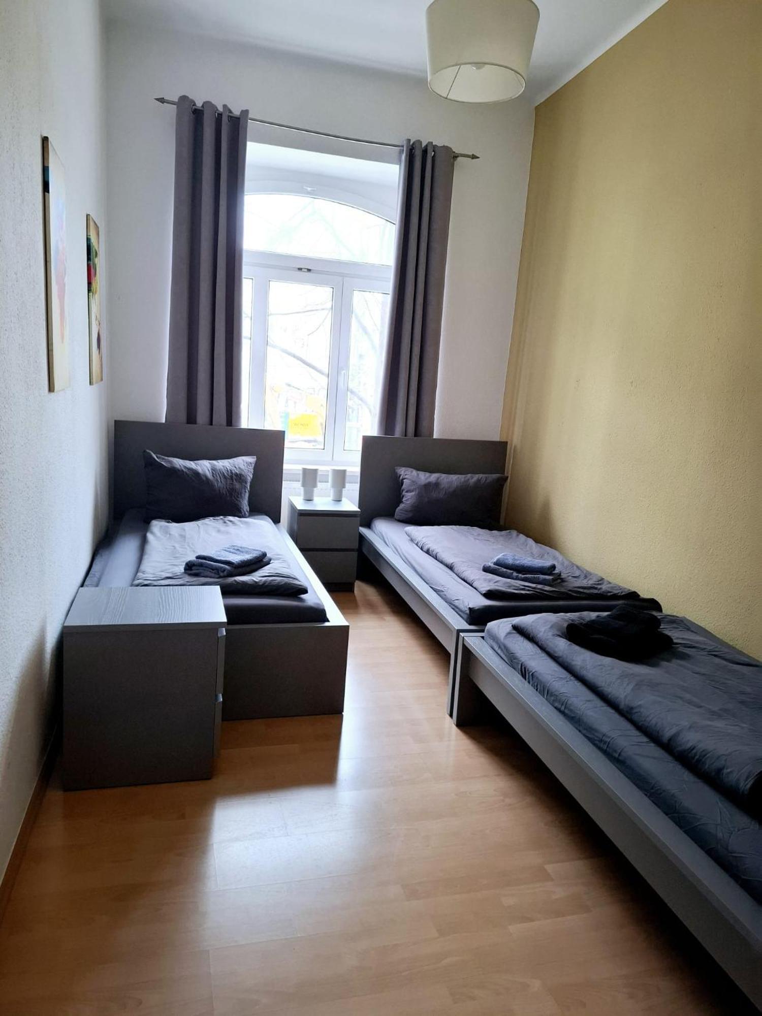 Altbauwohnung Direkt An Der Karli Mit Balkon - Netflix Inklusive Leipzig Eksteriør billede